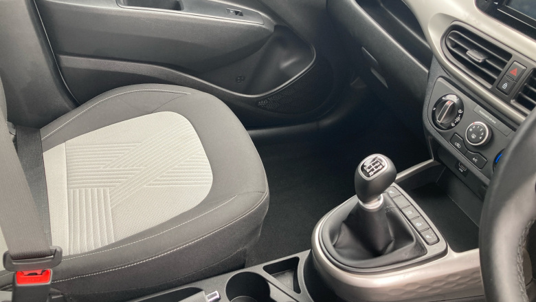 Hyundai i10 1.0 MPi Premium 5dr Petrol Hatchback